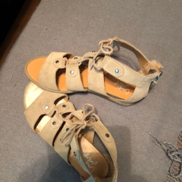 Crown Vintage Sandals - Picture 2 of 6